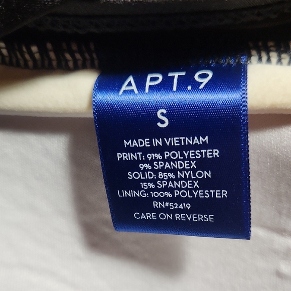 Apt. 9 Black and White Top - Picture 2 of 3